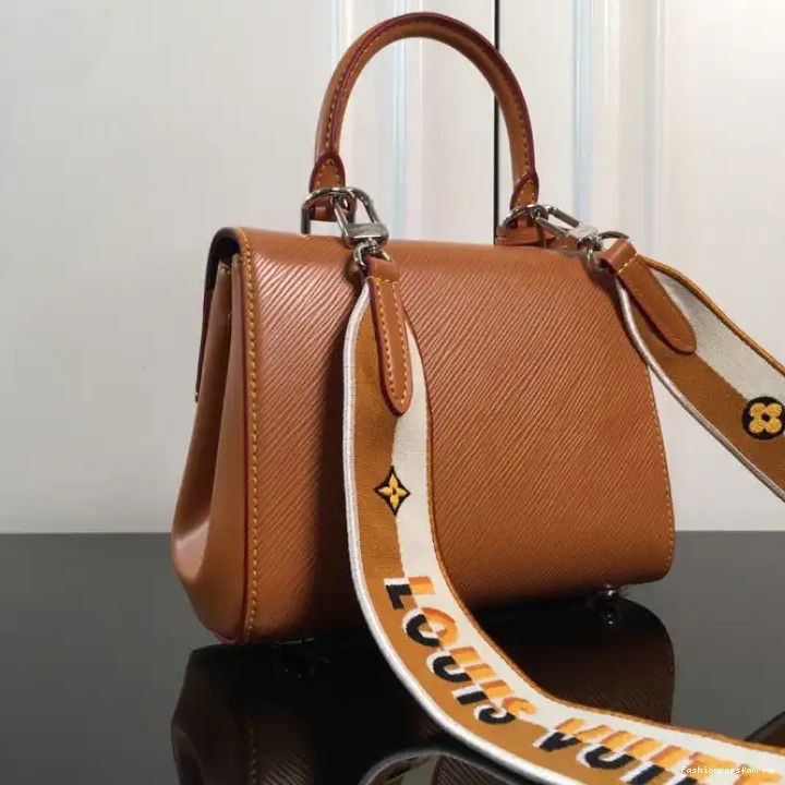 Fashionrepsfam ru 2208DJ0016 Bag LV 0815